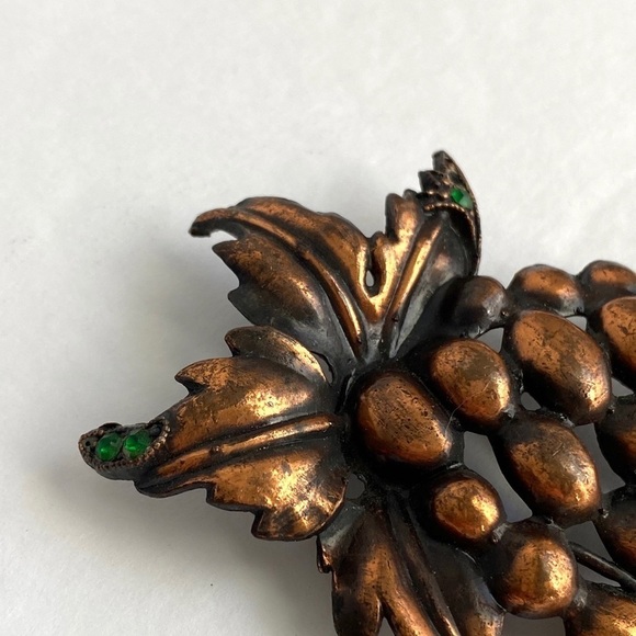 Vintage Grape Cluster Copper Brooch Green Stones - Picture 4 of 8